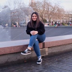 Meet your Posher, Paola